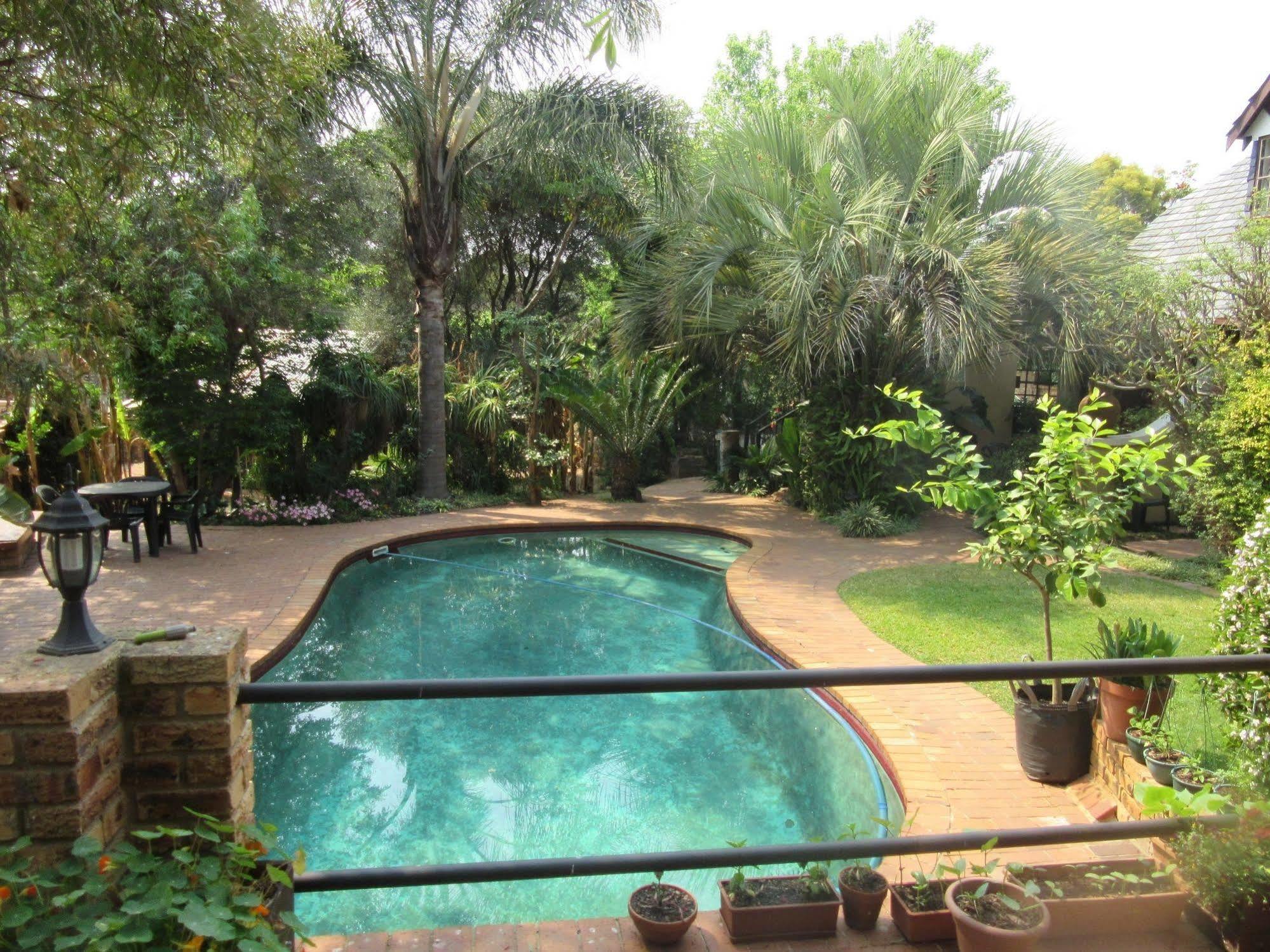 The Dorr Guest House Sandton Exterior photo
