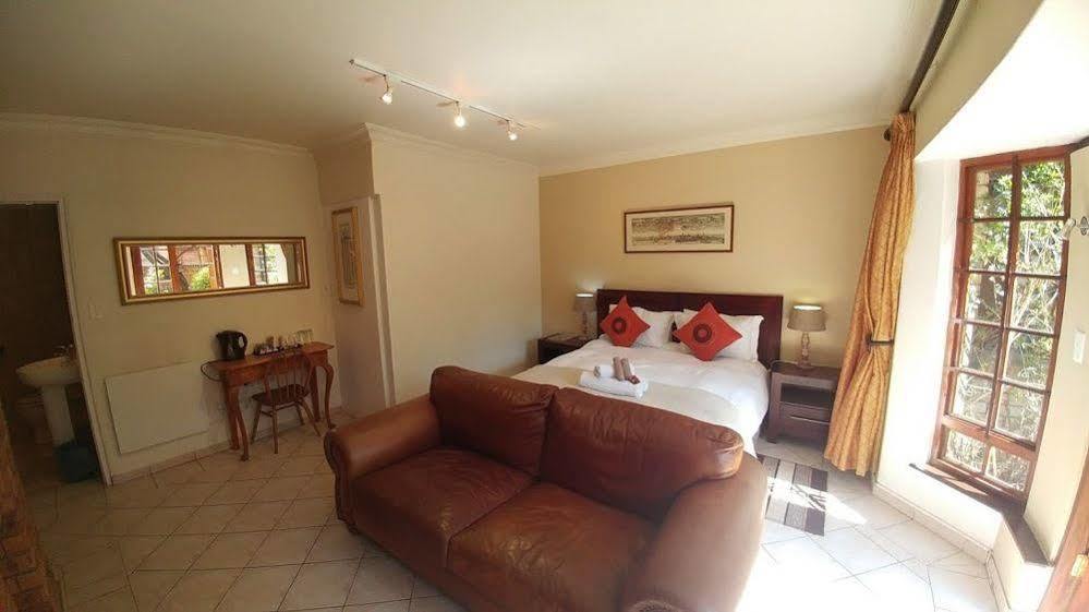 The Dorr Guest House Sandton Exterior photo